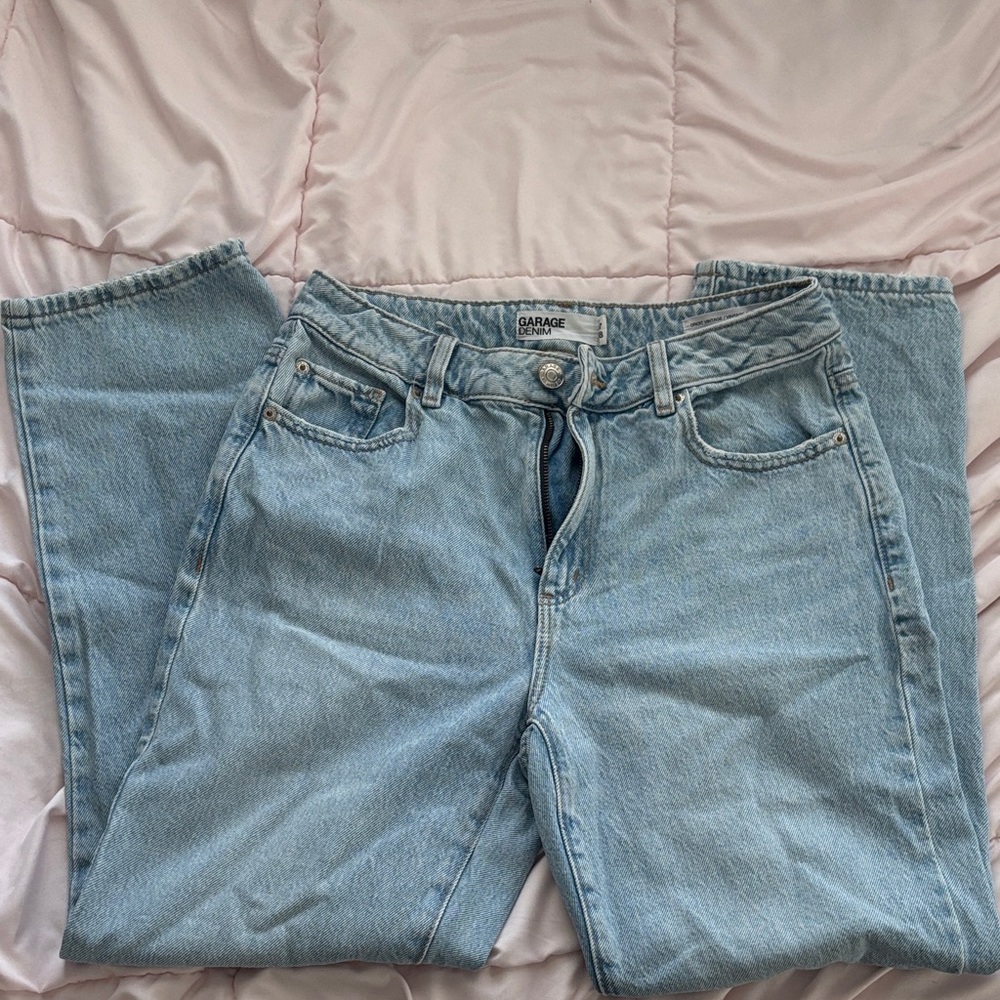 Garage Women's Straight Leg Jeans in Light Blue